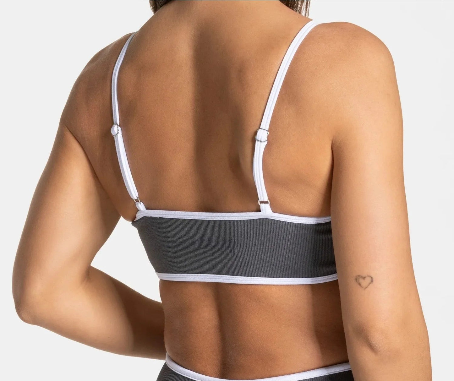 Sujetador deportivo de verano de color liso, sexy, sin espalda, de punto con tirantes